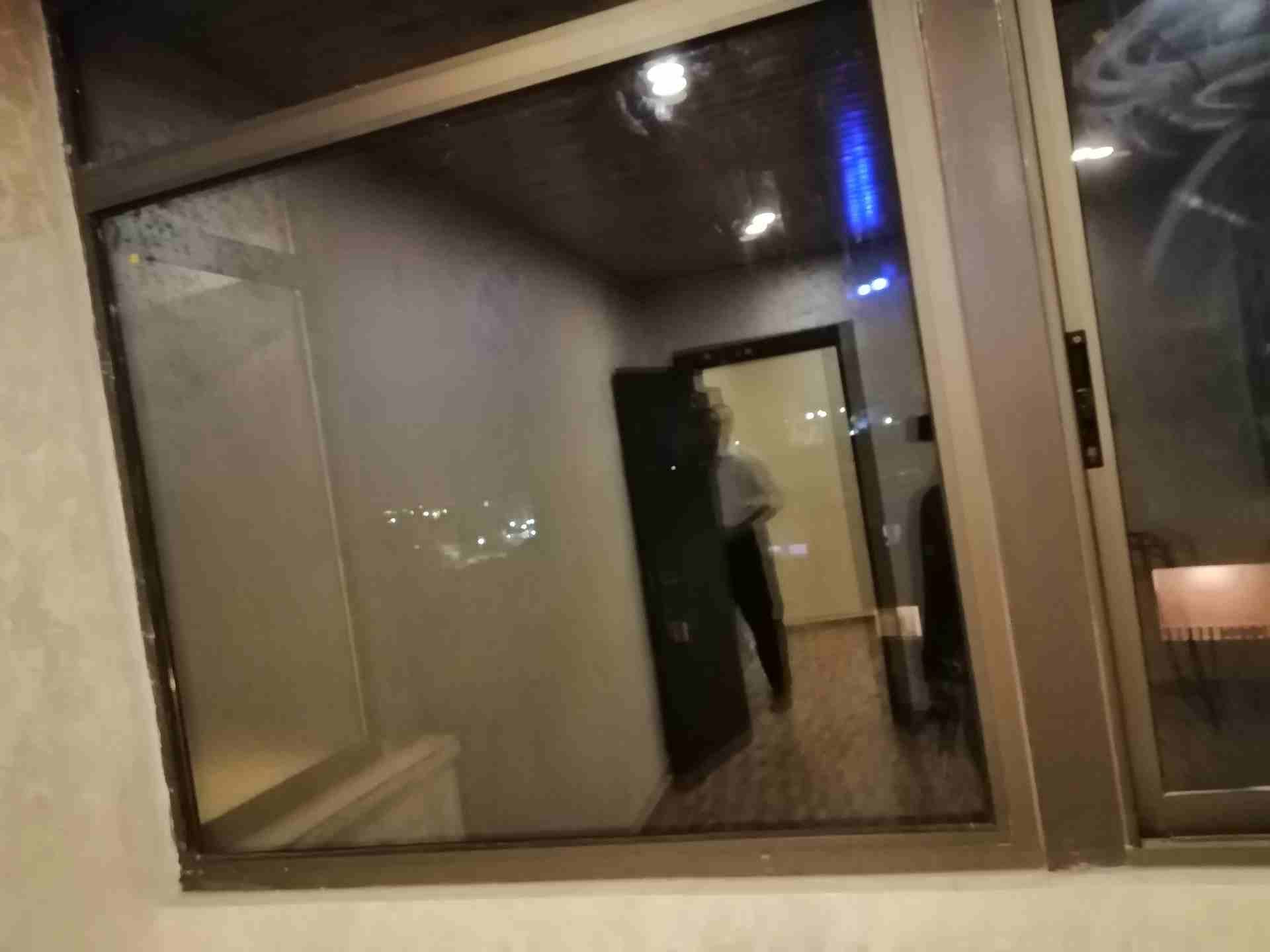 شركة البايض تصليح وتركيب الزجاج القزاز باقل الاسعار والخدمة فورية في كل مكان
لا تنسَ أنك شاهدت هذا الإعلان في عنكبوت...