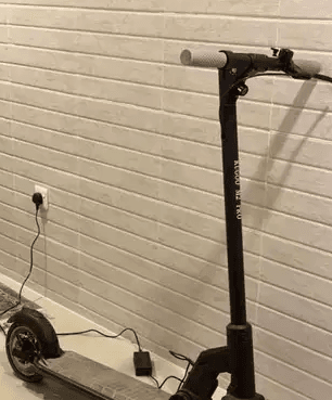 Electric scooter
electric scooter M2 PRO 35 KML Speed
used one week only